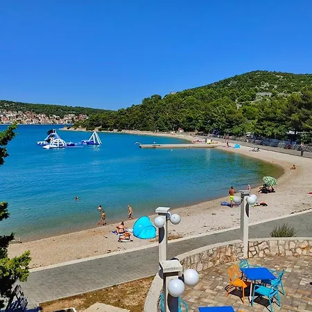 F&Z Mobile Home Camping Jezera Village Murter
