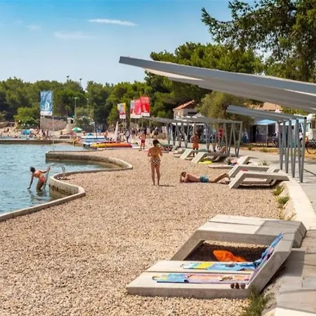 F&Z Mobile Home Camping Jezera Village Parque de vacaciones