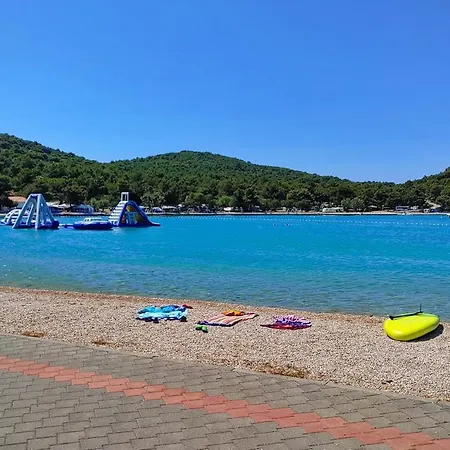 Parque de vacaciones F&Z Mobile Home Camping Jezera Village *
