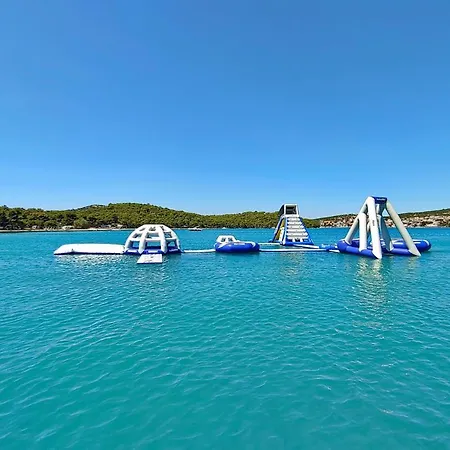 F&Z Mobile Home Camping Jezera Village Parque de vacaciones