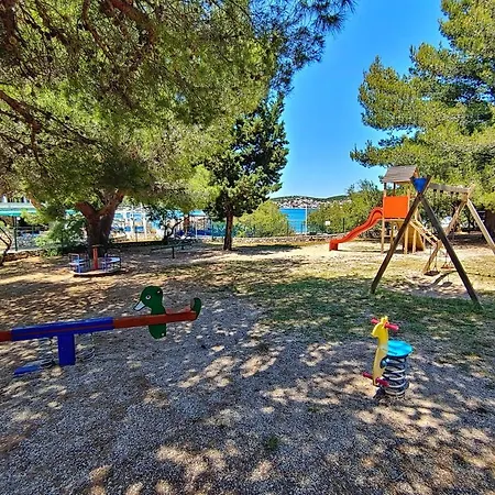 F&Z Mobile Home Camping Jezera Village Parque de vacaciones *